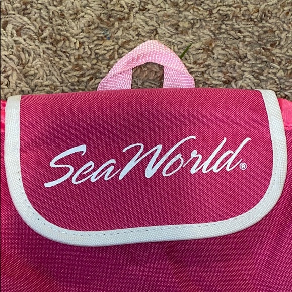 Mini Sea World Backpack - Picture 3 of 8